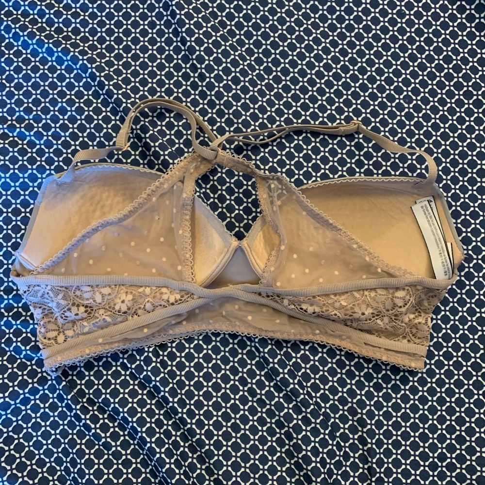 Victoria Secret Bra - Picture 2 of 3